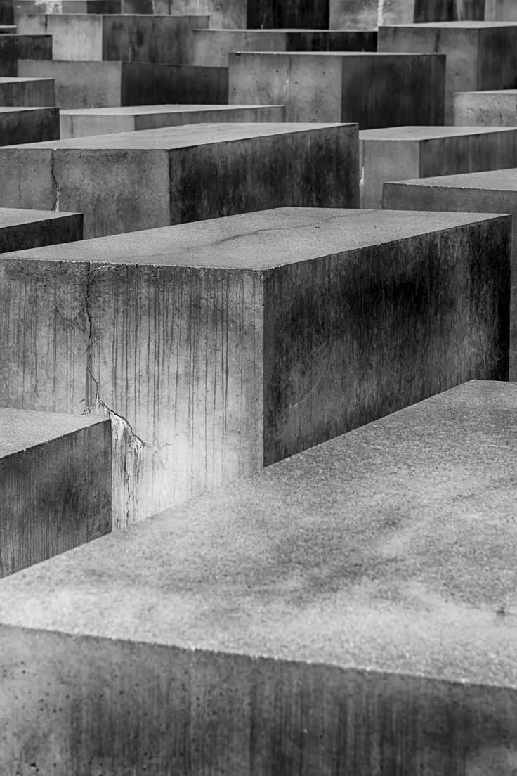 تفاصيل سطح الخرسانة النهائي بعد الإصلاح